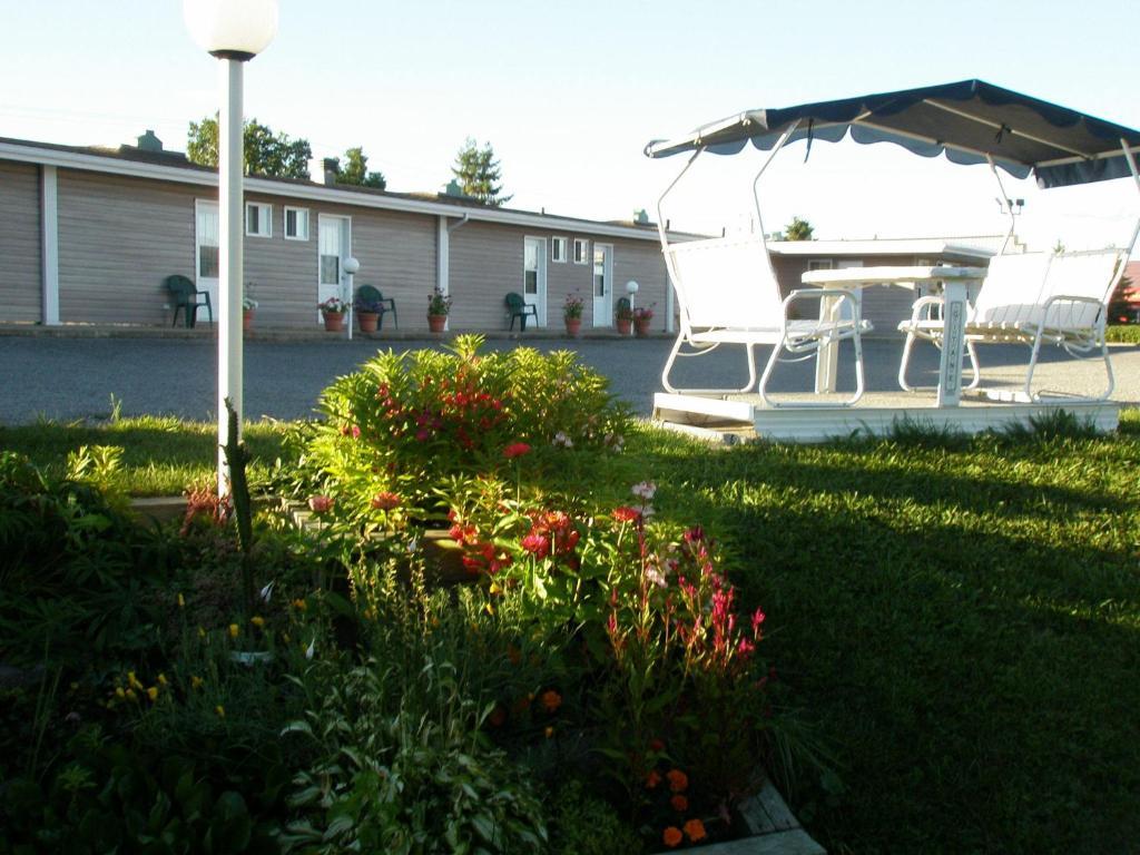 Motel Normandie Louiseville Esterno foto