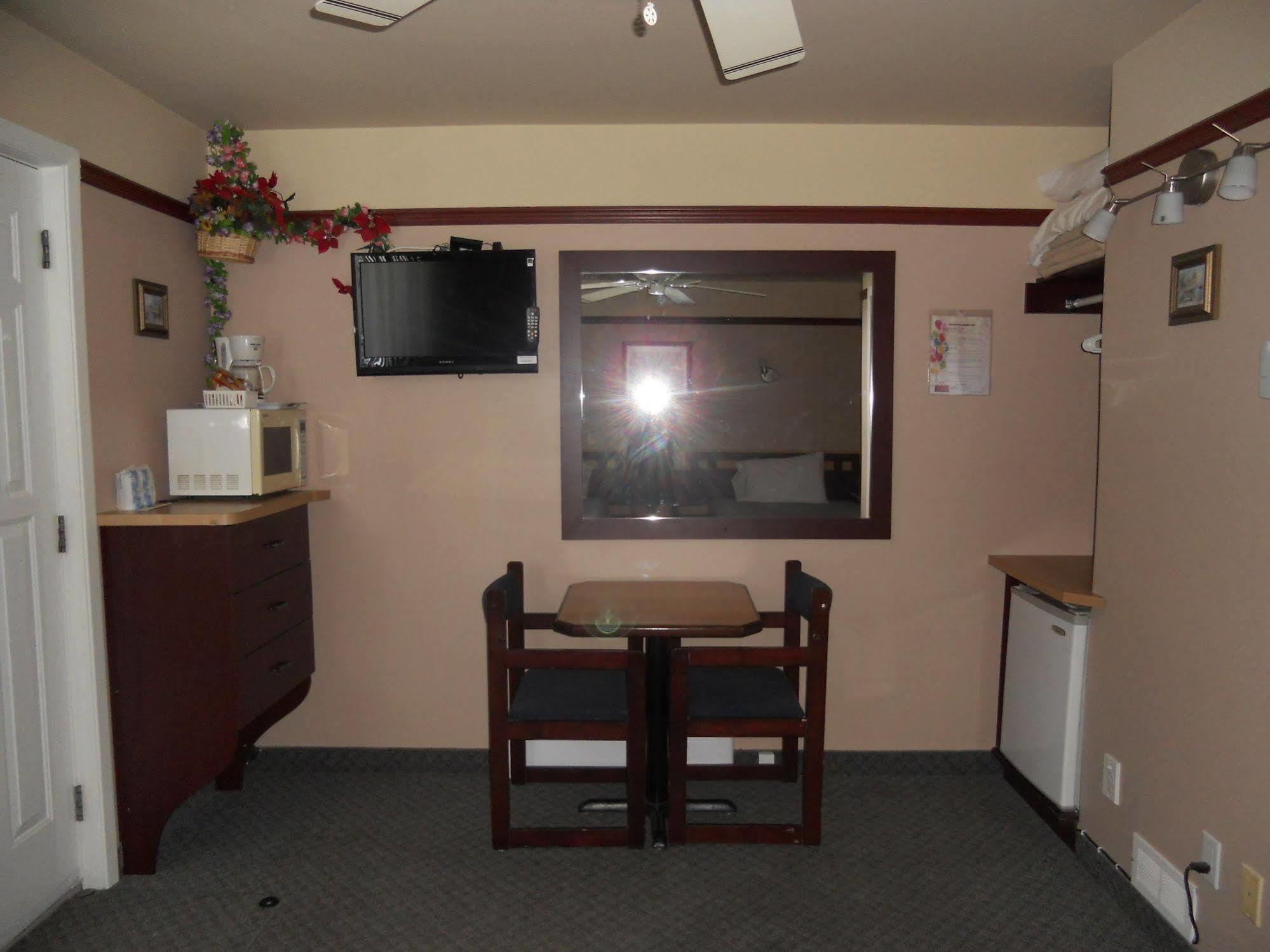 Motel Normandie Louiseville Esterno foto